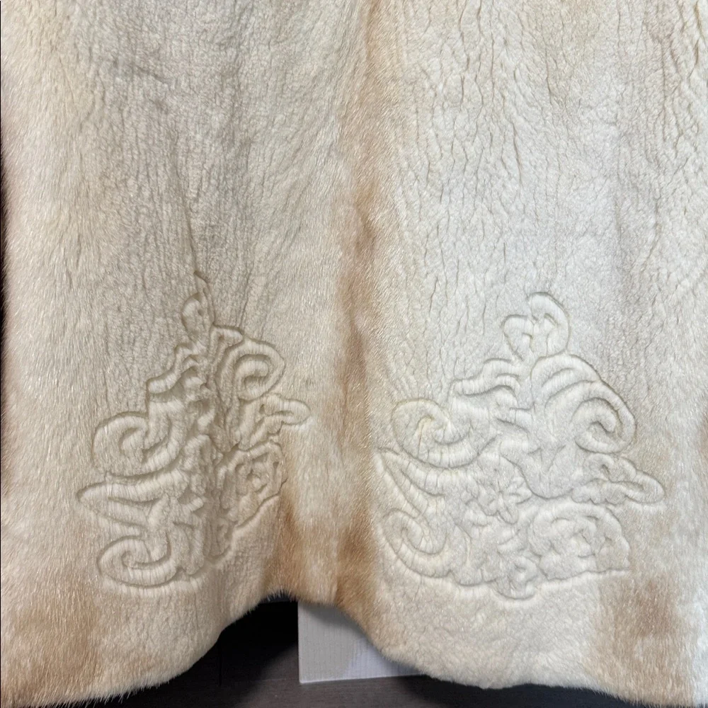 Luxurious Elegant Cream 100% Real mink Fur Coat - Picture 12 of 13